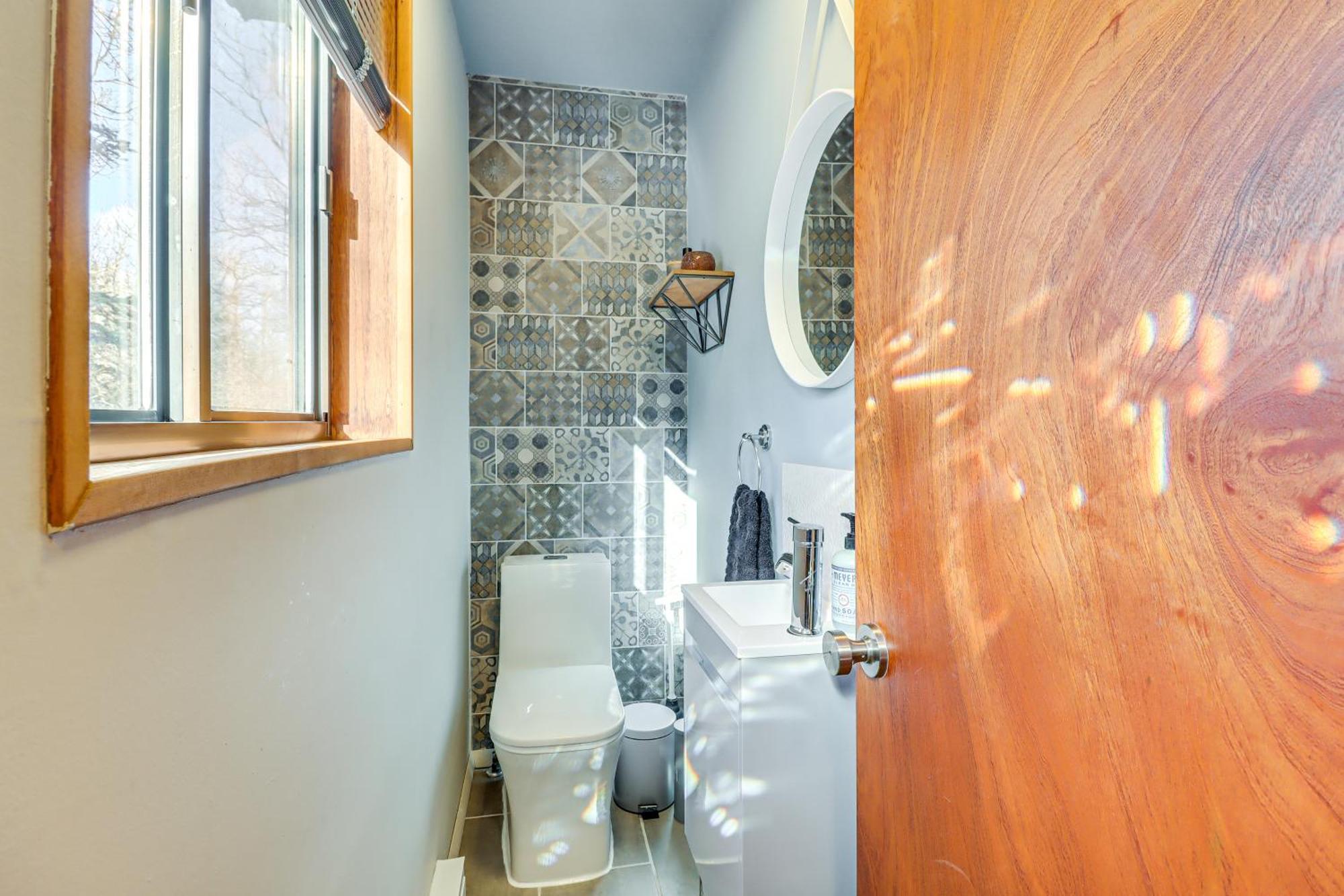 Poconos Home With Private Spa And Fire Pit Long Pond Eksteriør bilde
